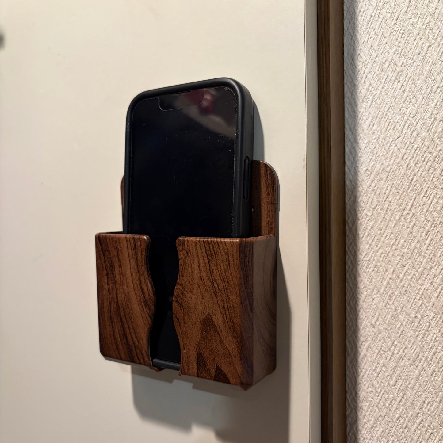 [穴開け不要]壁掛けスマホロッカー