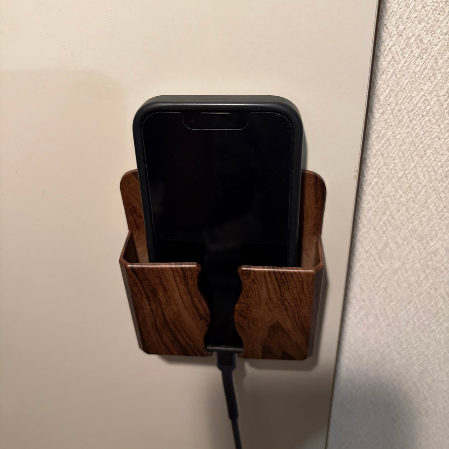 [穴開け不要]壁掛けスマホロッカー